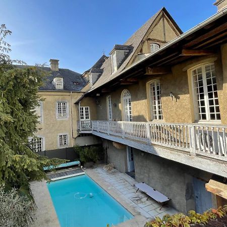 La Maison Aux Murs Anciens Et Ses Chambres タルブ エクステリア 写真