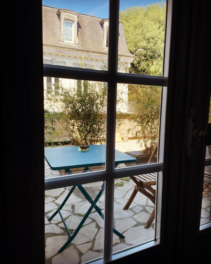 La Maison Aux Murs Anciens Et Ses Chambres タルブ エクステリア 写真