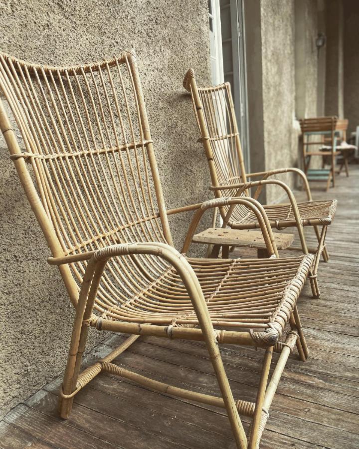 La Maison Aux Murs Anciens Et Ses Chambres タルブ エクステリア 写真