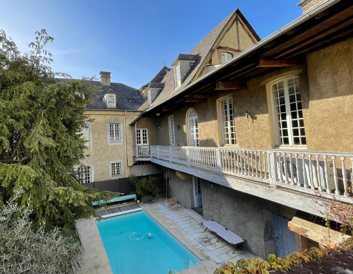 La Maison Aux Murs Anciens Et Ses Chambres タルブ エクステリア 写真